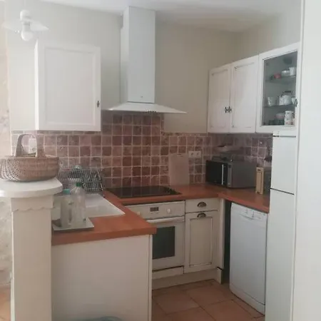 Quercy Blanc Maison En Pierre Holiday home *