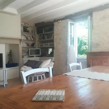 Quercy Blanc Maison En Pierre Casa de Férias *
