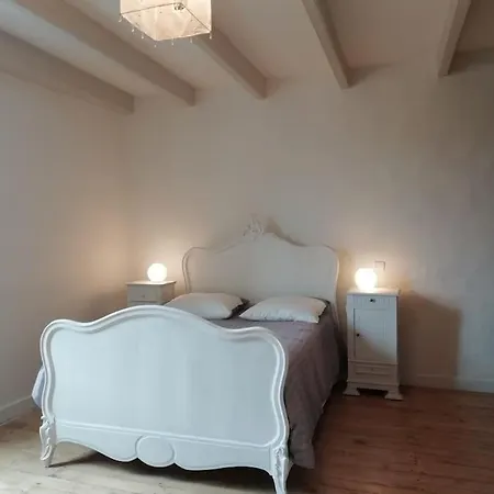 Quercy Blanc Maison En Pierre Casa de Férias *