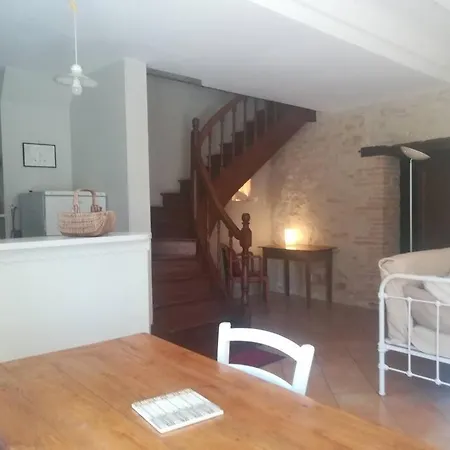 Quercy Blanc Maison En Pierre Casa de Férias *